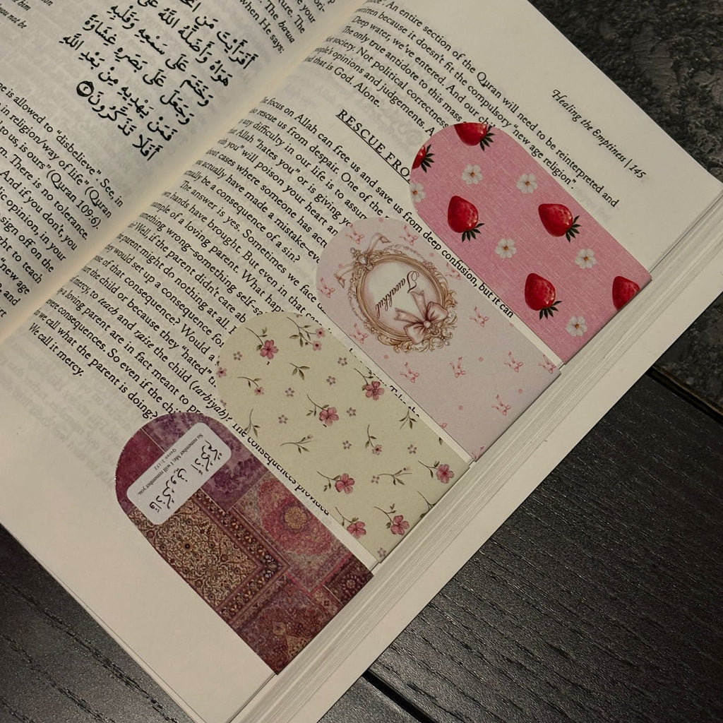 Magnetic bookmarks: Pink themed